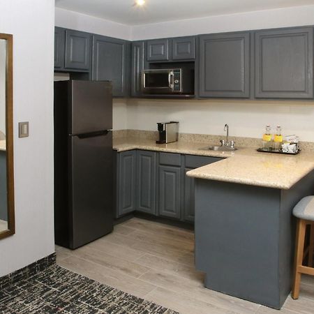 Voco Saltillo Suites By Ihg Zewnętrze zdjęcie