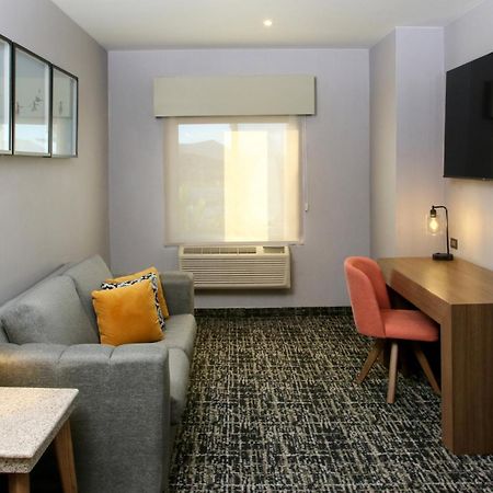 Voco Saltillo Suites By Ihg Zewnętrze zdjęcie