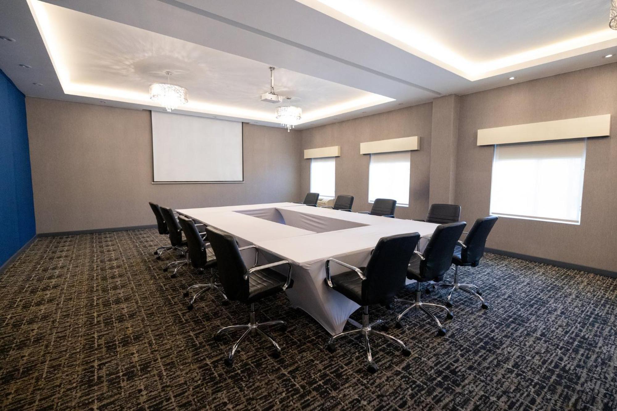 Voco Saltillo Suites By Ihg Zewnętrze zdjęcie