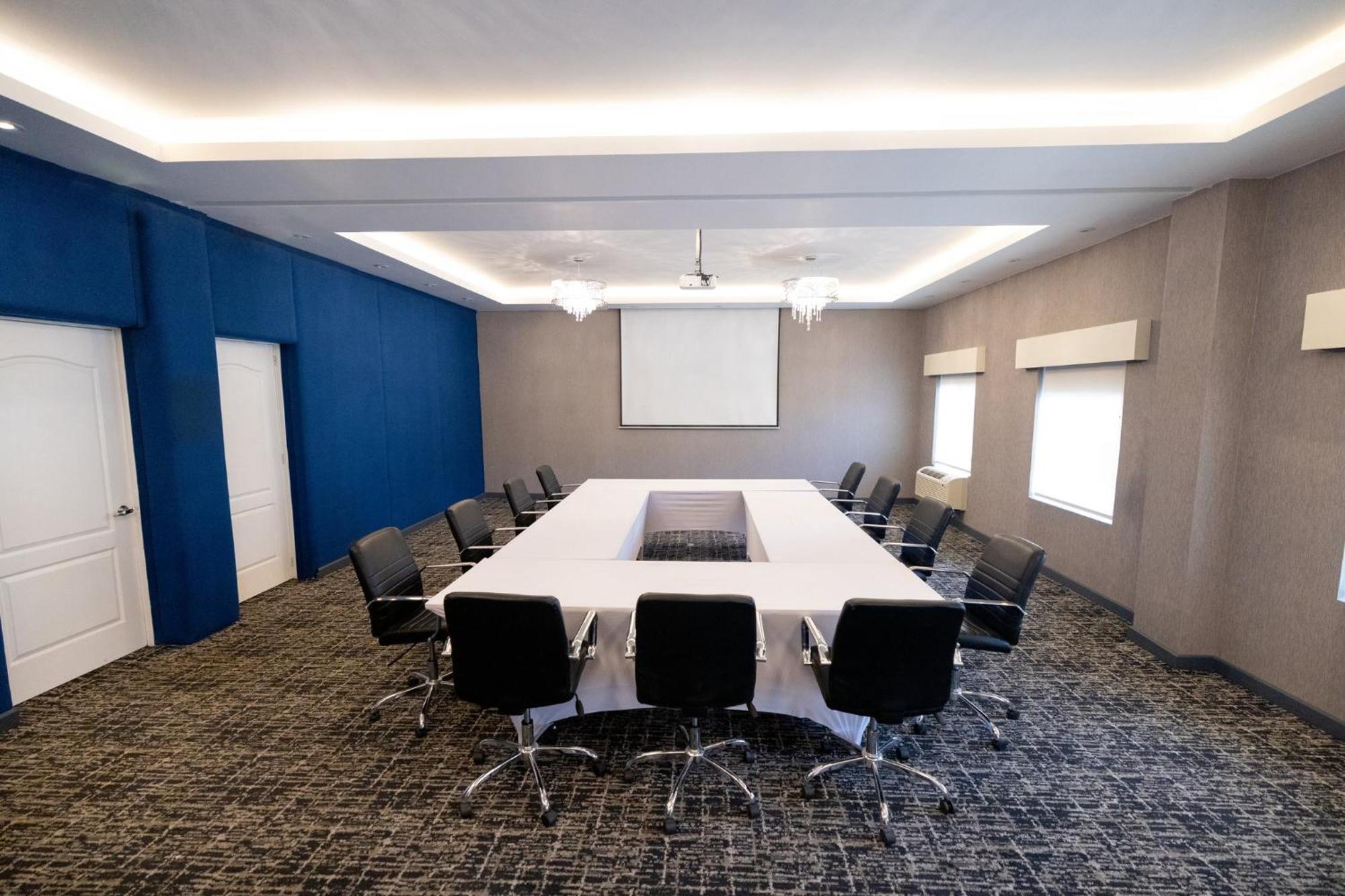 Voco Saltillo Suites By Ihg Zewnętrze zdjęcie