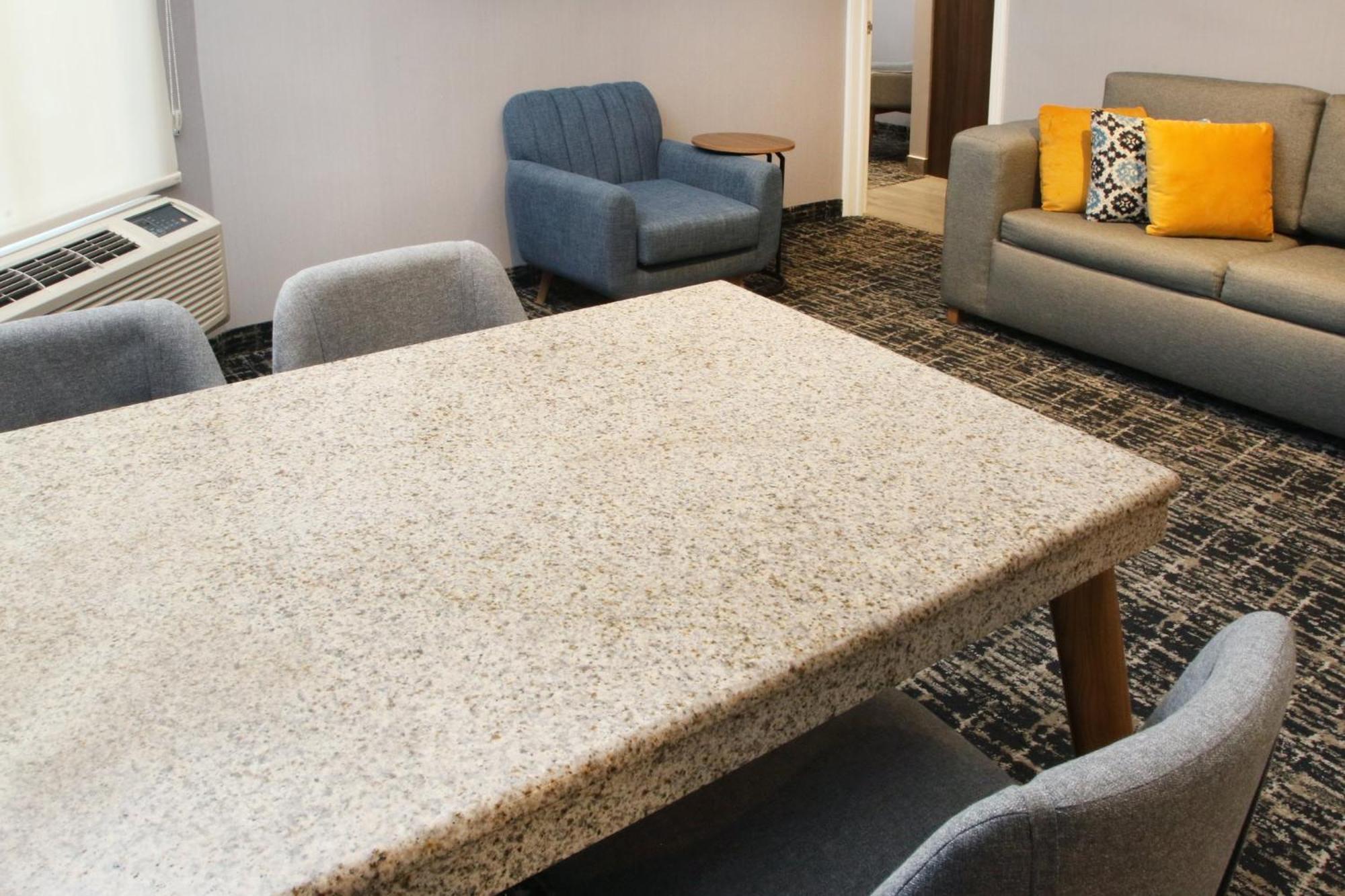 Voco Saltillo Suites By Ihg Zewnętrze zdjęcie