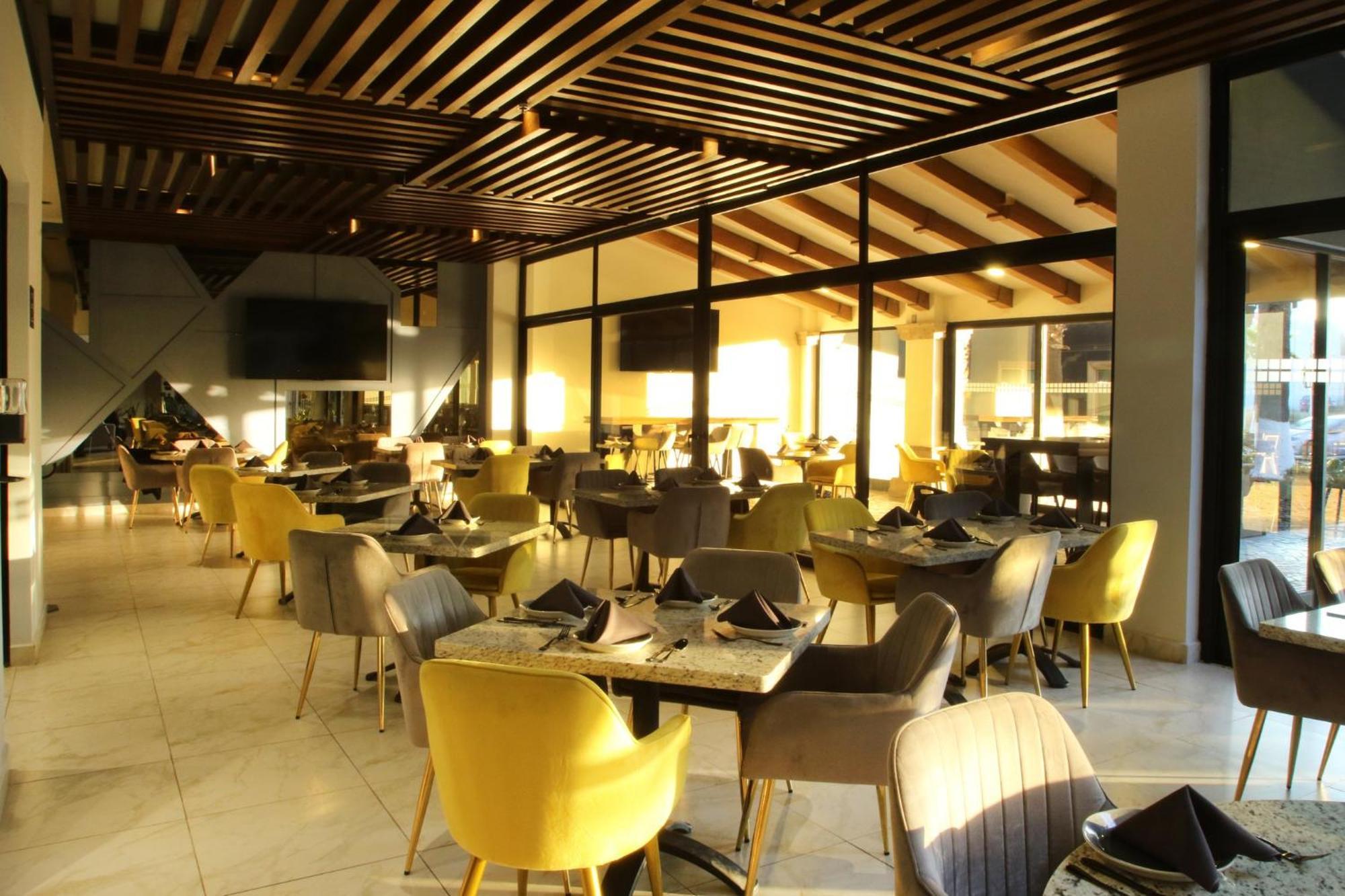 Voco Saltillo Suites By Ihg Zewnętrze zdjęcie