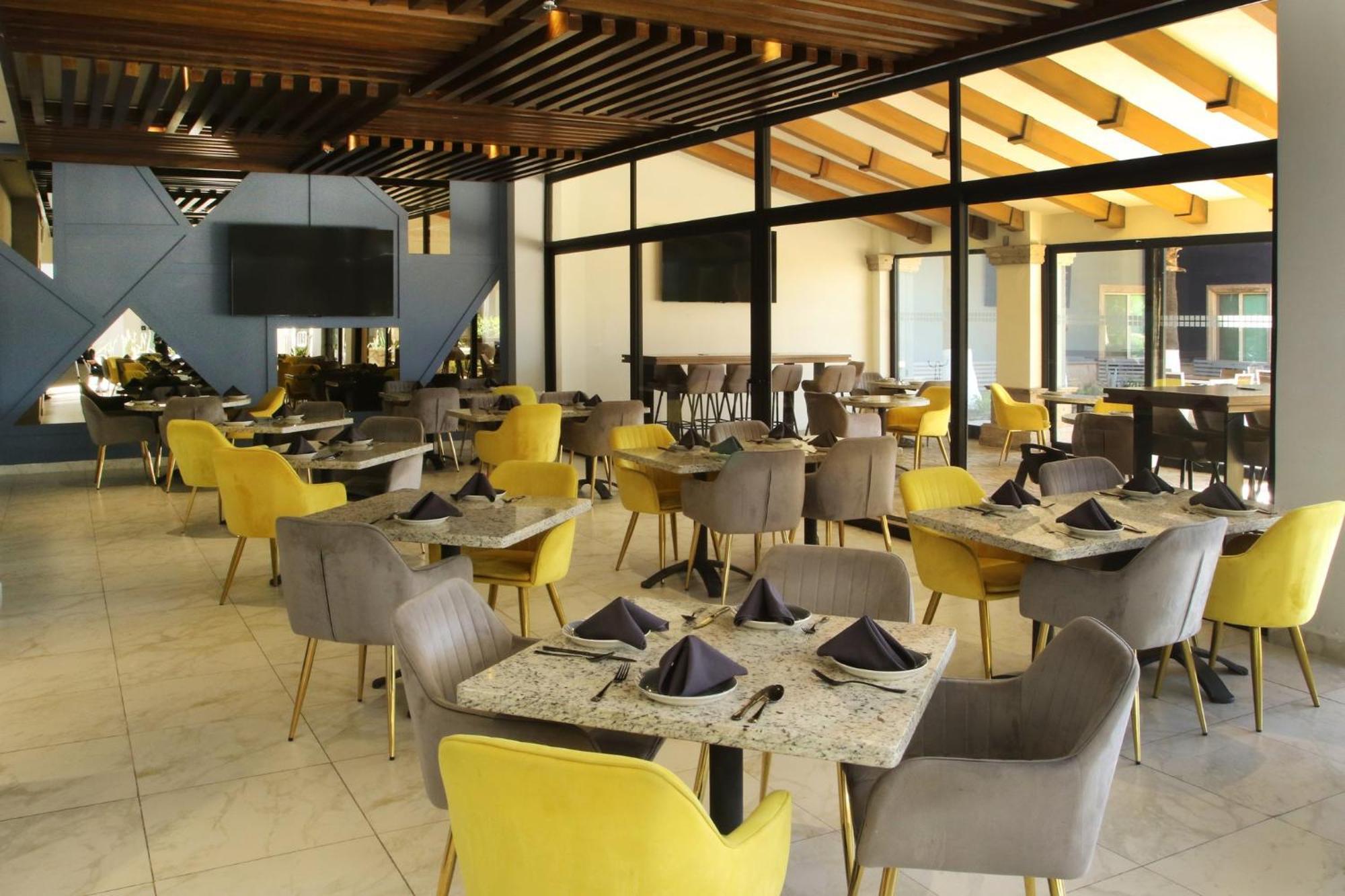 Voco Saltillo Suites By Ihg Zewnętrze zdjęcie