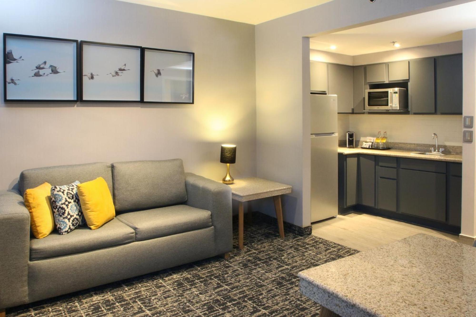 Voco Saltillo Suites By Ihg Zewnętrze zdjęcie