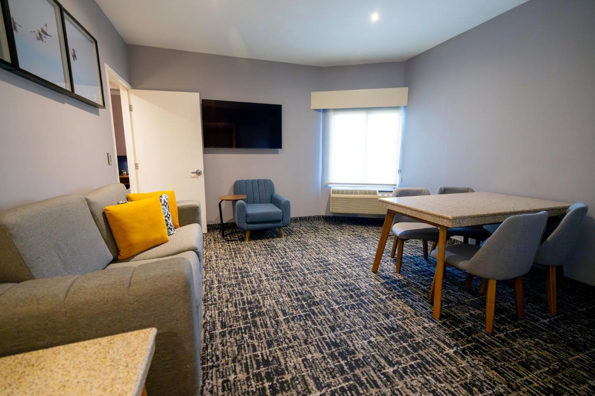 Voco Saltillo Suites By Ihg Zewnętrze zdjęcie